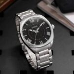 Guess Arc Champagne Round Dial Analog watch