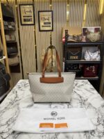 Micheal Kors Jet Set Travel Signature Logo Tote Bag With Dust Bag (Biege Brown) M11 - Image 4