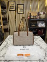 Micheal Kors Signature Logo Shoulder Bag With Dust Bag (Biege Brown) M03 - Image 4