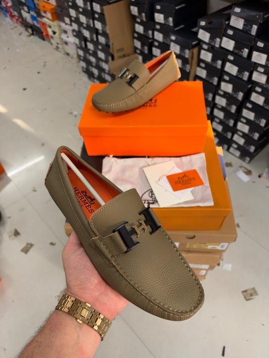 6ace1e43613b40.jpeg Hermez Small Buckle Premium Loafers Surplus Leather Quality With All Accessories Hx007 - Image 1