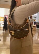 Lv Loop handbag featuring the iconic Monogram canvas and a distinct half moon bag with Box premium quality - Image 4