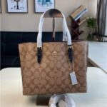 Coaach_ Mollie Tote 25 featuring the signature logo pattern Bag with box premium quality
