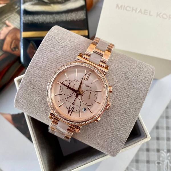 6acf83e6676840.jpg Michael_l Kors Sofie - Image 1