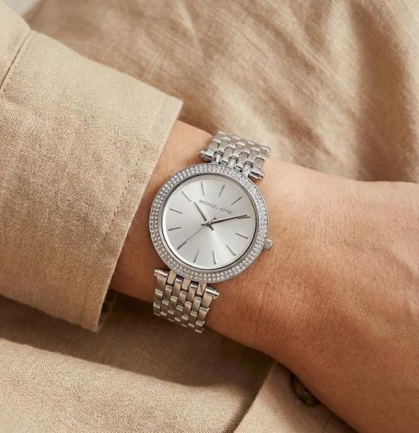 6acf87ed537090.jpg Michael_l Kors Darci Silver White - Image 1