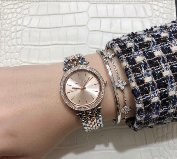 6acf89ccc4bab0.jpg Michael_l Kors Darci 2Ton-Copper-Pink - Image 1
