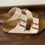 Birkenstock Arizona beige leather with sole branding (643)