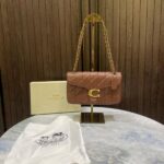Coac quilted tabby shoulder bag  26 with box 918
